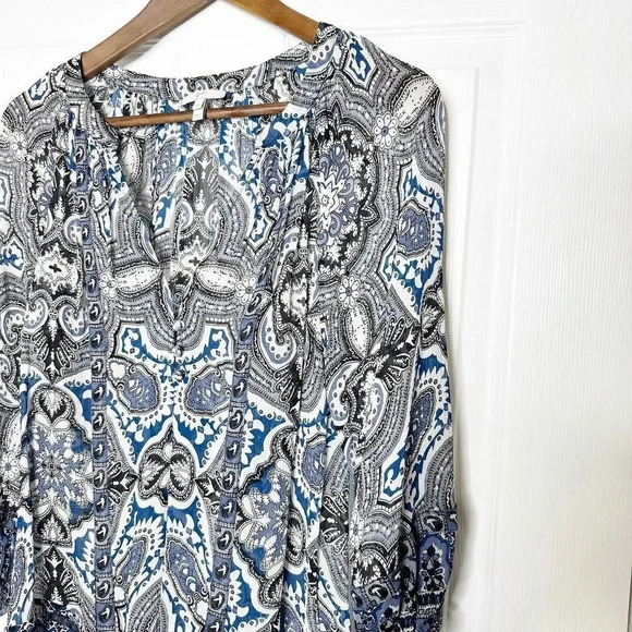 JOIE 100% Silk Gray Blue Paisley Blouse Size XS - Picture 2 of 7